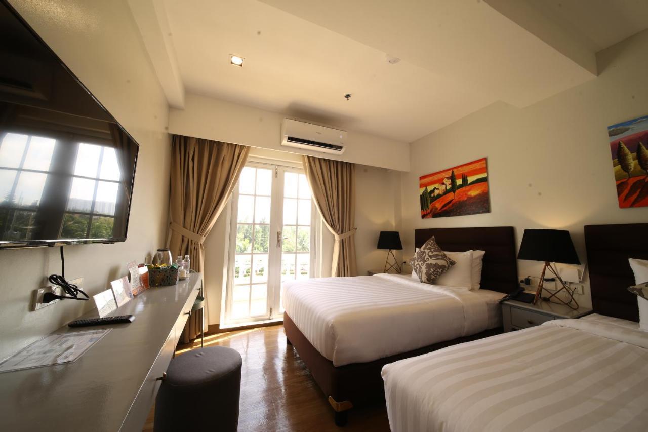 Via Appia Tagaytay Hotel Tagaytay City Kültér fotó