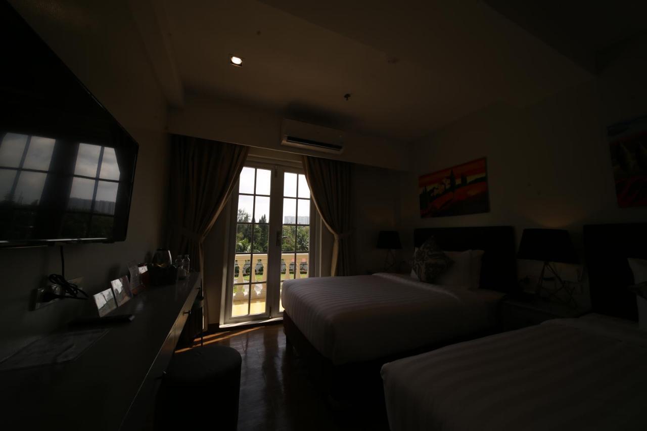 Via Appia Tagaytay Hotel Tagaytay City Kültér fotó
