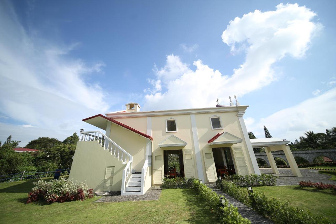 Via Appia Tagaytay Hotel Tagaytay City Kültér fotó
